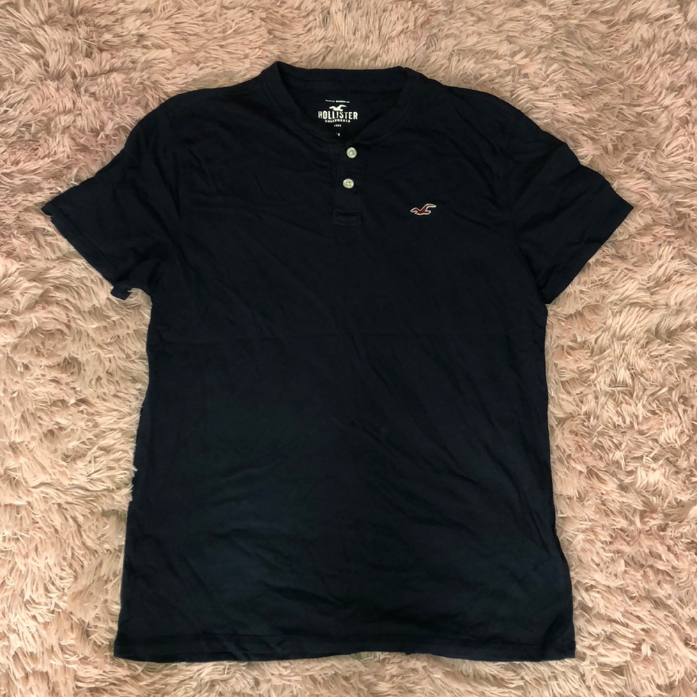 hollister tee